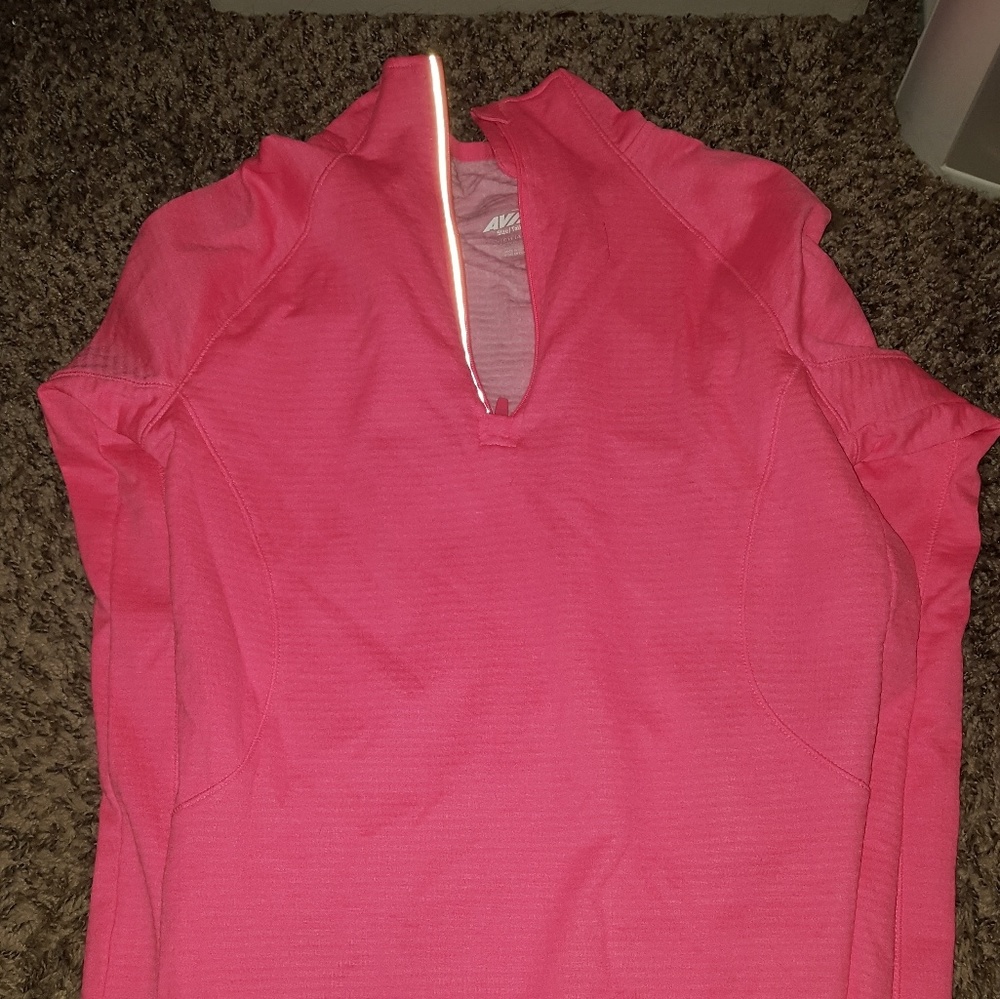 Long sleeve athletic top
